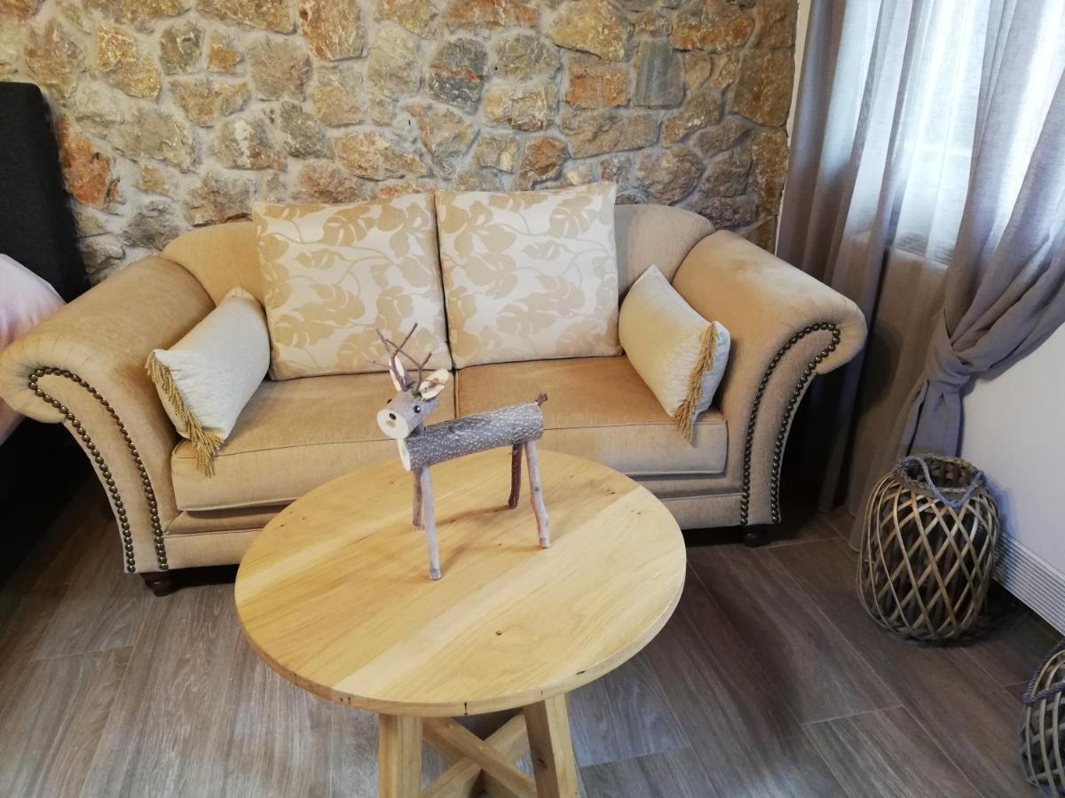 Olympus Country House Karia  外观 照片